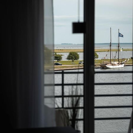 Oe Seaside Suites & Spa Kuressaare Ngoại thất bức ảnh